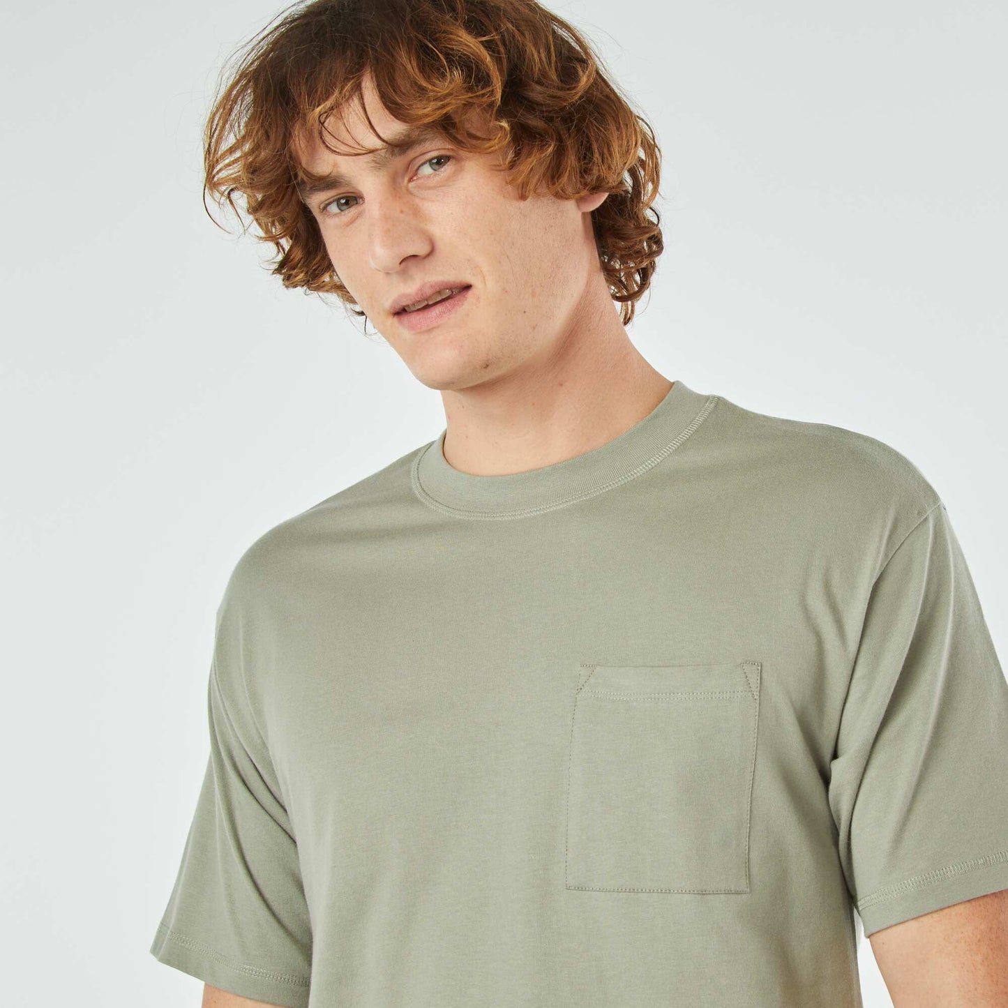 Plain T-shirt with breast pocket GREEN