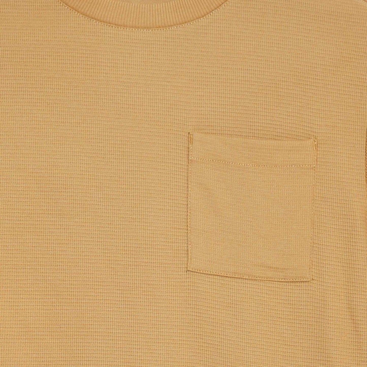 მაისური და შორტი