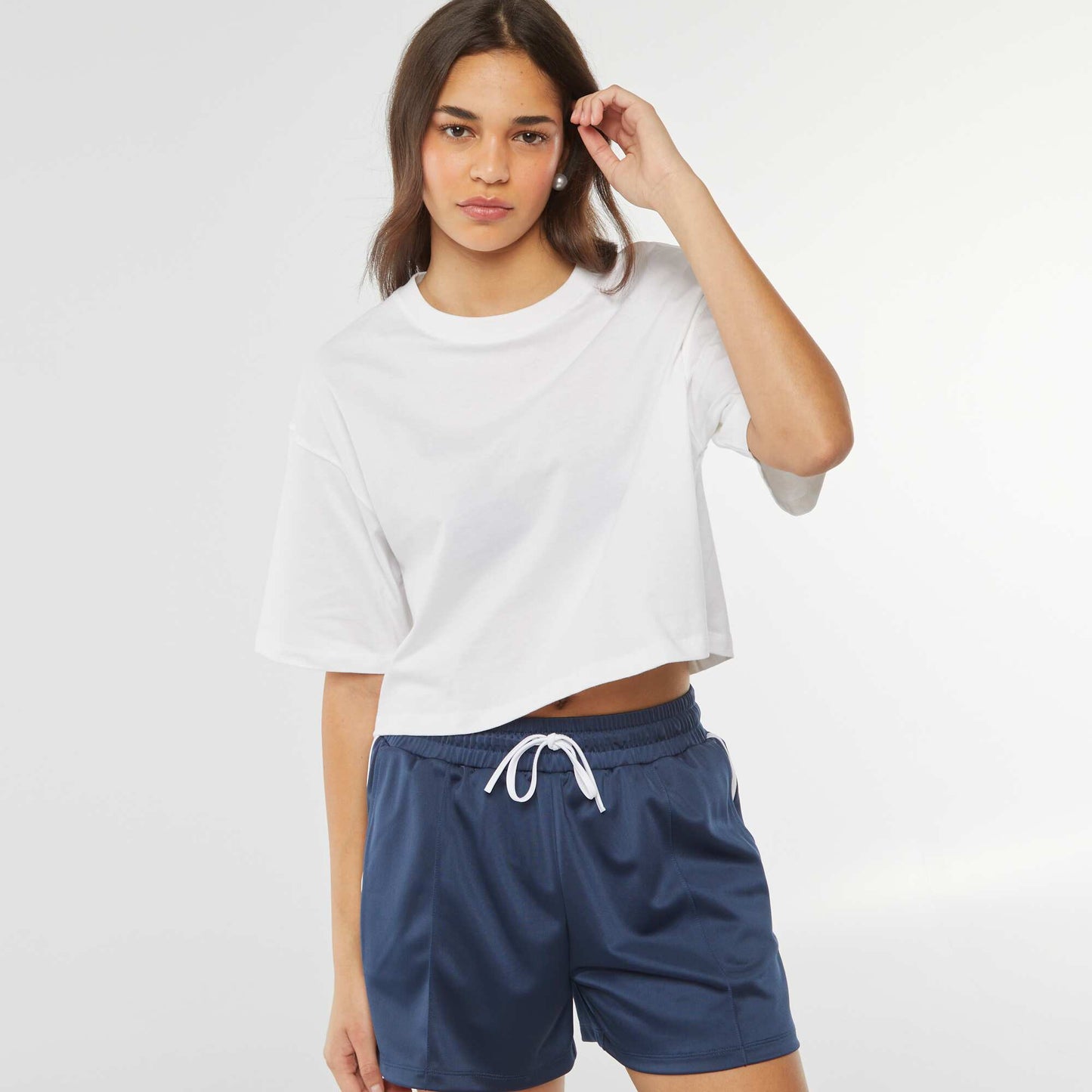A plain cropped short-sleeved T-shirt WHITE