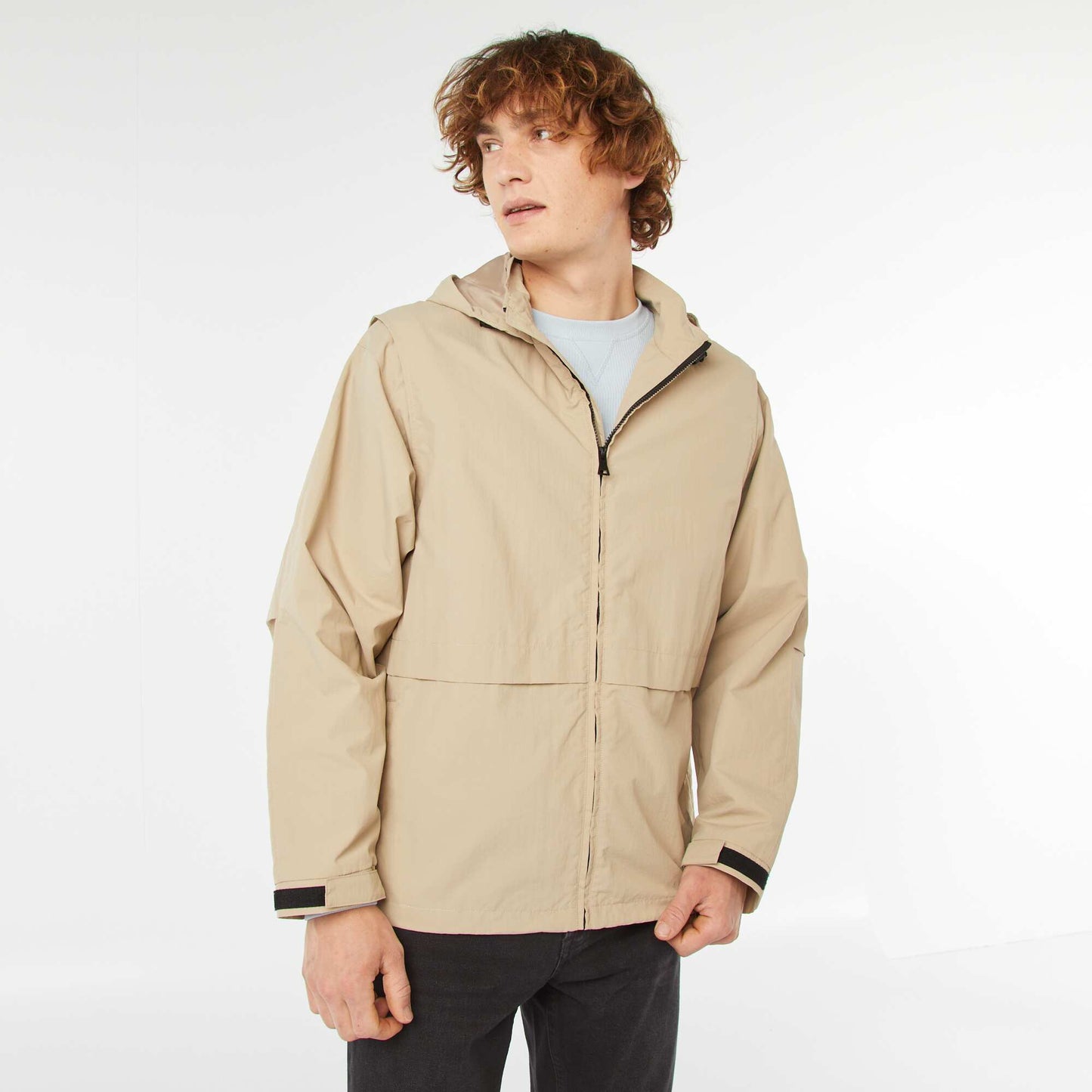 Showerproof windcheater with detachable sleeves BEIGE