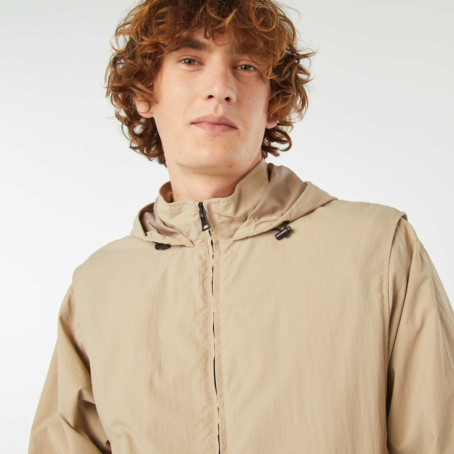 Showerproof windcheater with detachable sleeves BEIGE
