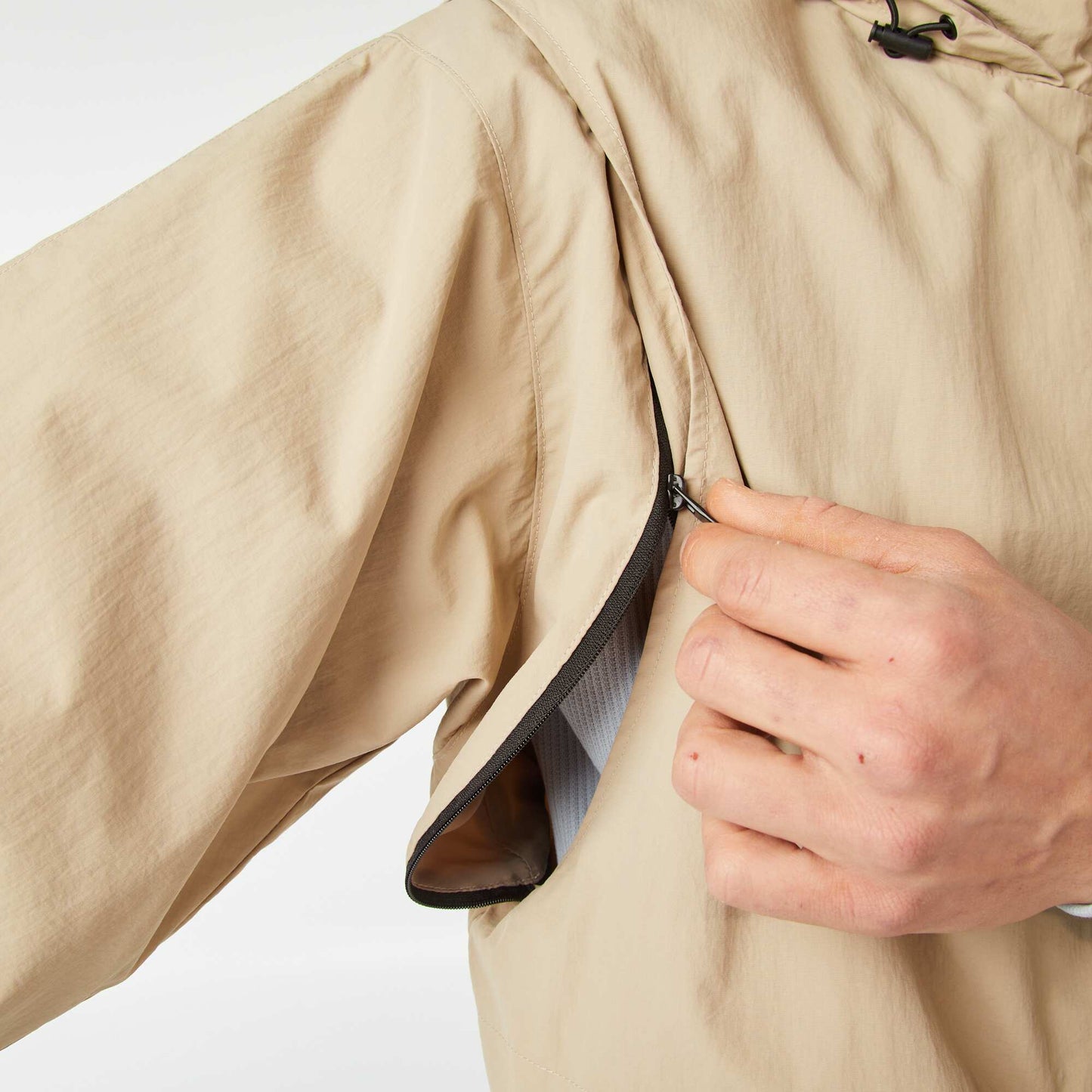 Showerproof windcheater with detachable sleeves BEIGE