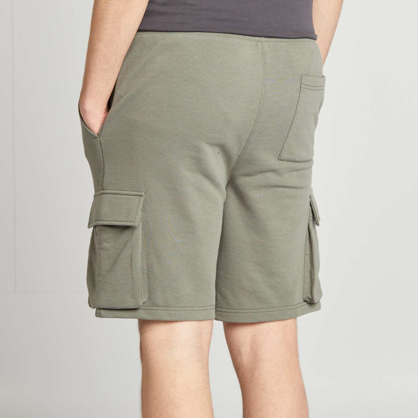 Lightweight sweatshirt fabric multi-pocket shorts GREEN