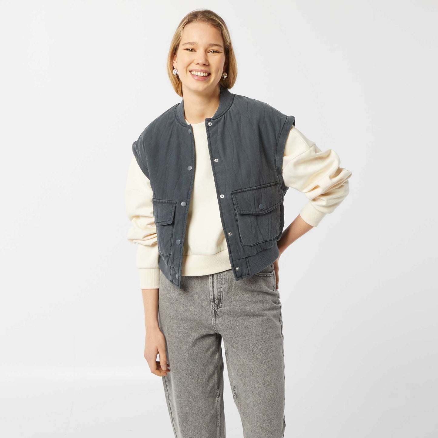 2-in-1 quilted jacket with detachable sleeves BLACK