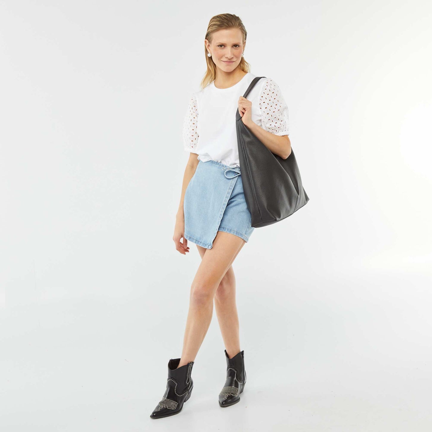 Plain short-sleeved T-shirt with broderie anglaise WHITE