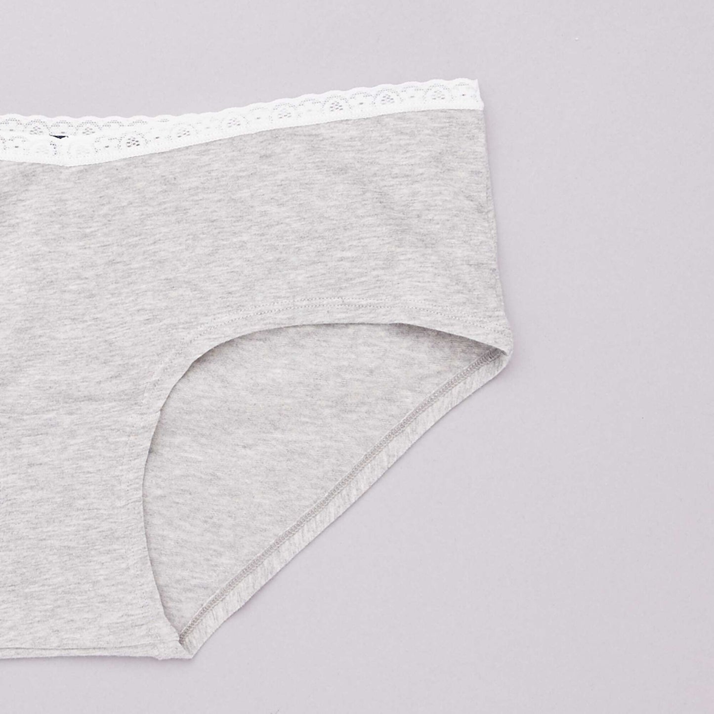 Pack of 3 maternity boy shorts white
