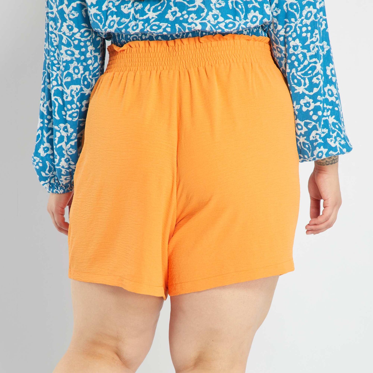 Flowing shorts orange