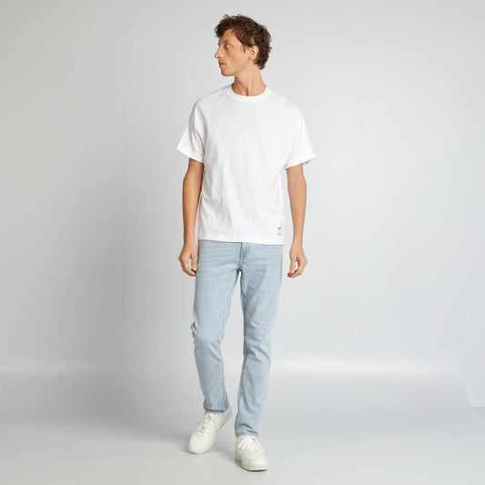 AYX98_6_ZC1