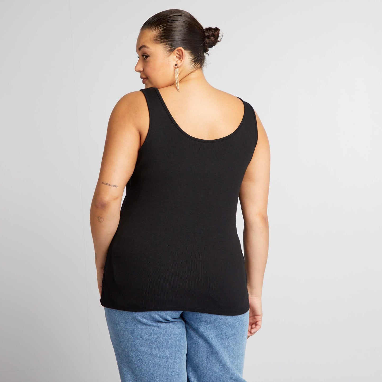 Basic ribbed vest top black