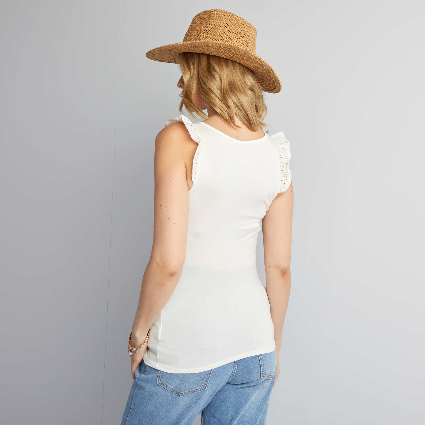 Nursing top with opening at the bust WHITE