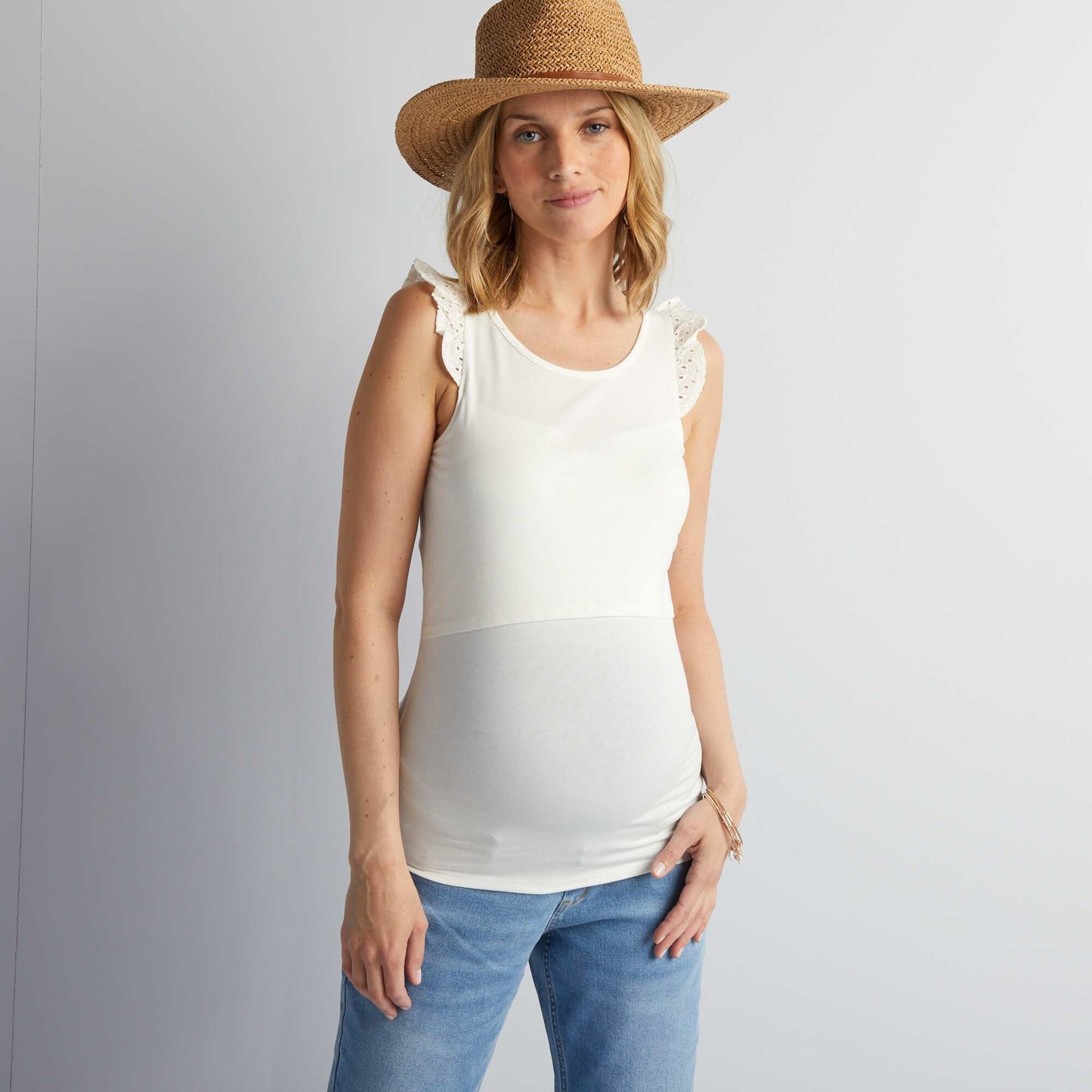 Nursing top with opening at the bust WHITE