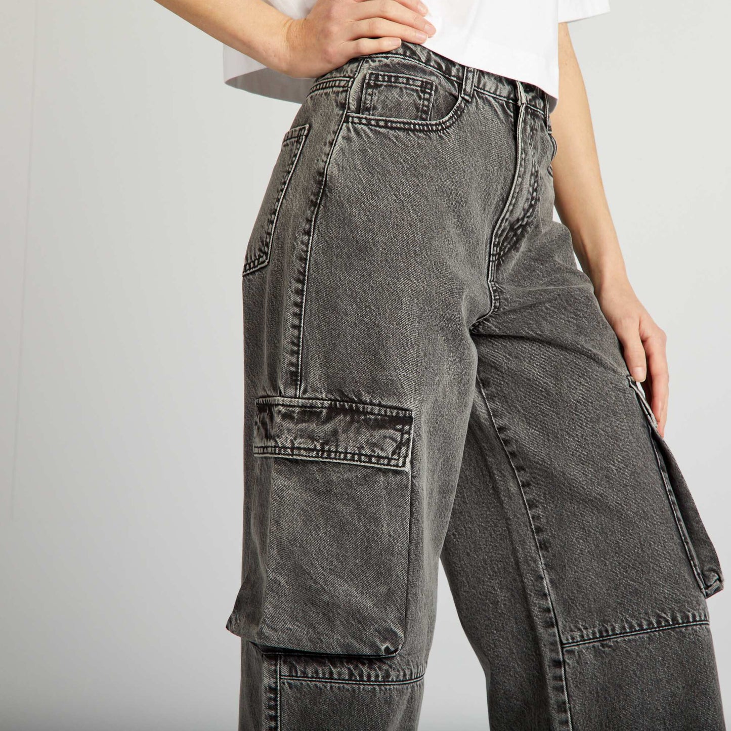 Wide-leg multi-pocket jeans GREY