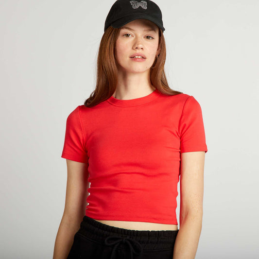 Short-sleeved cropped T-shirt red