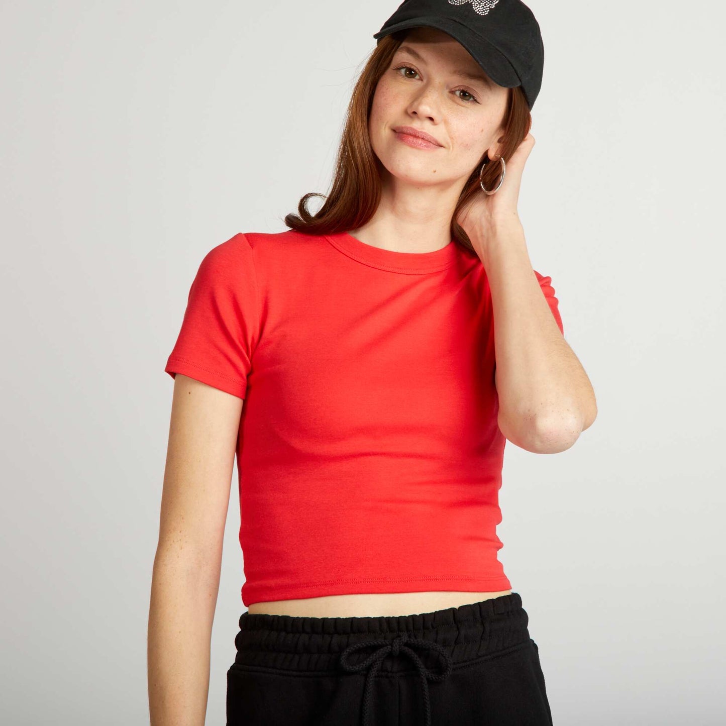 Short-sleeved cropped T-shirt red