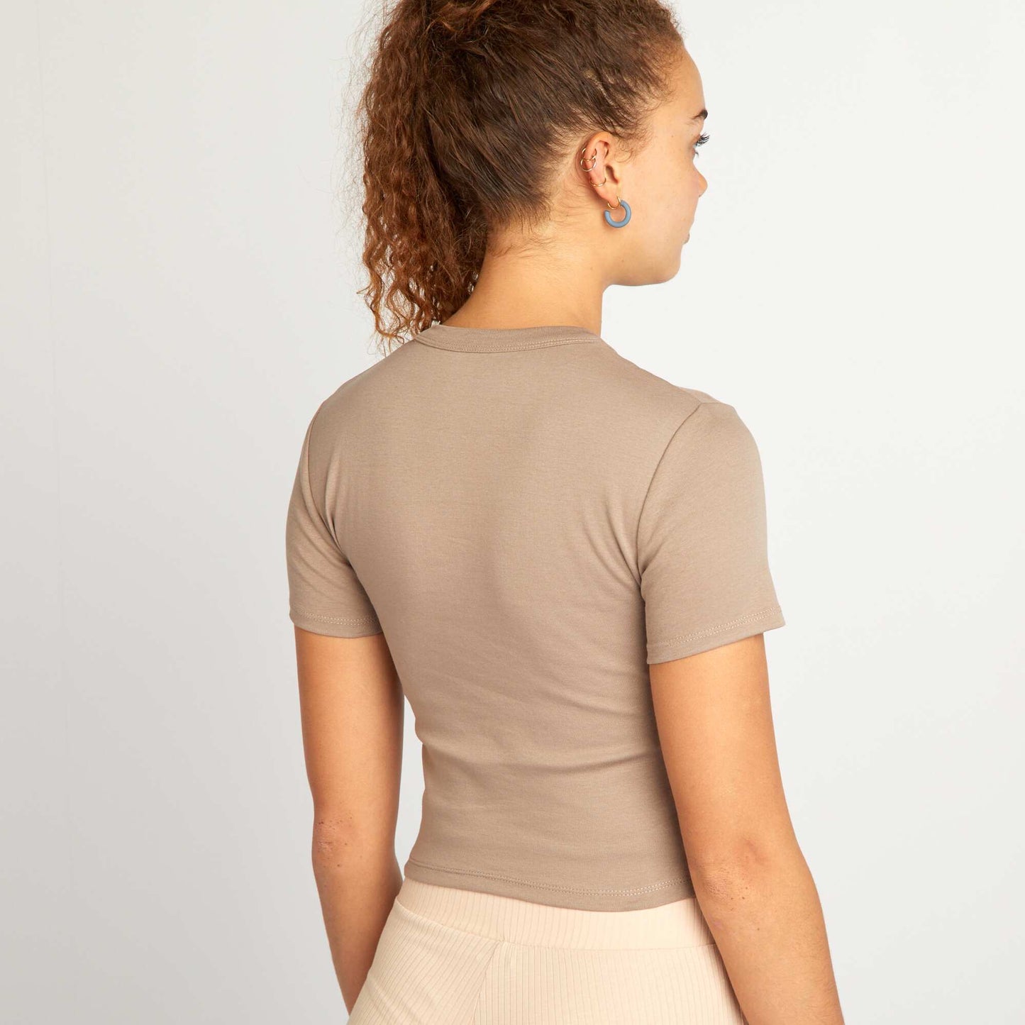 Short-sleeved cropped T-shirt BEIGE