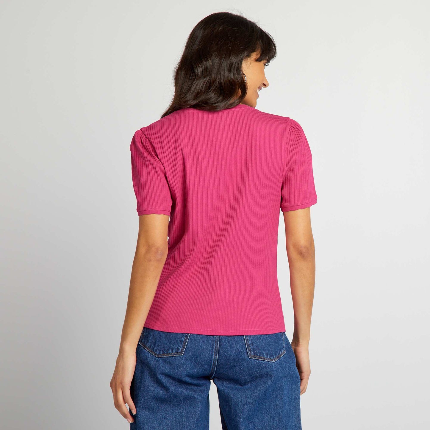 Ribbed T-shirt with scoop neck PINK