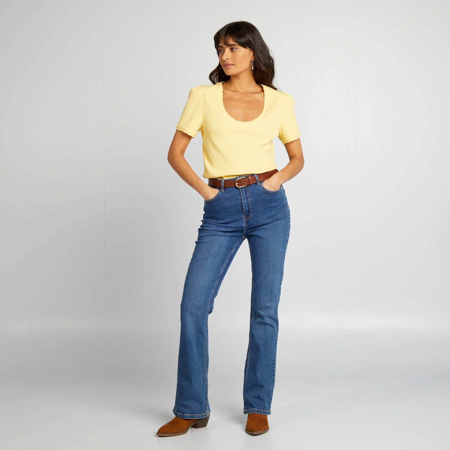 Ribbed T-shirt with scoop neck YELLOW