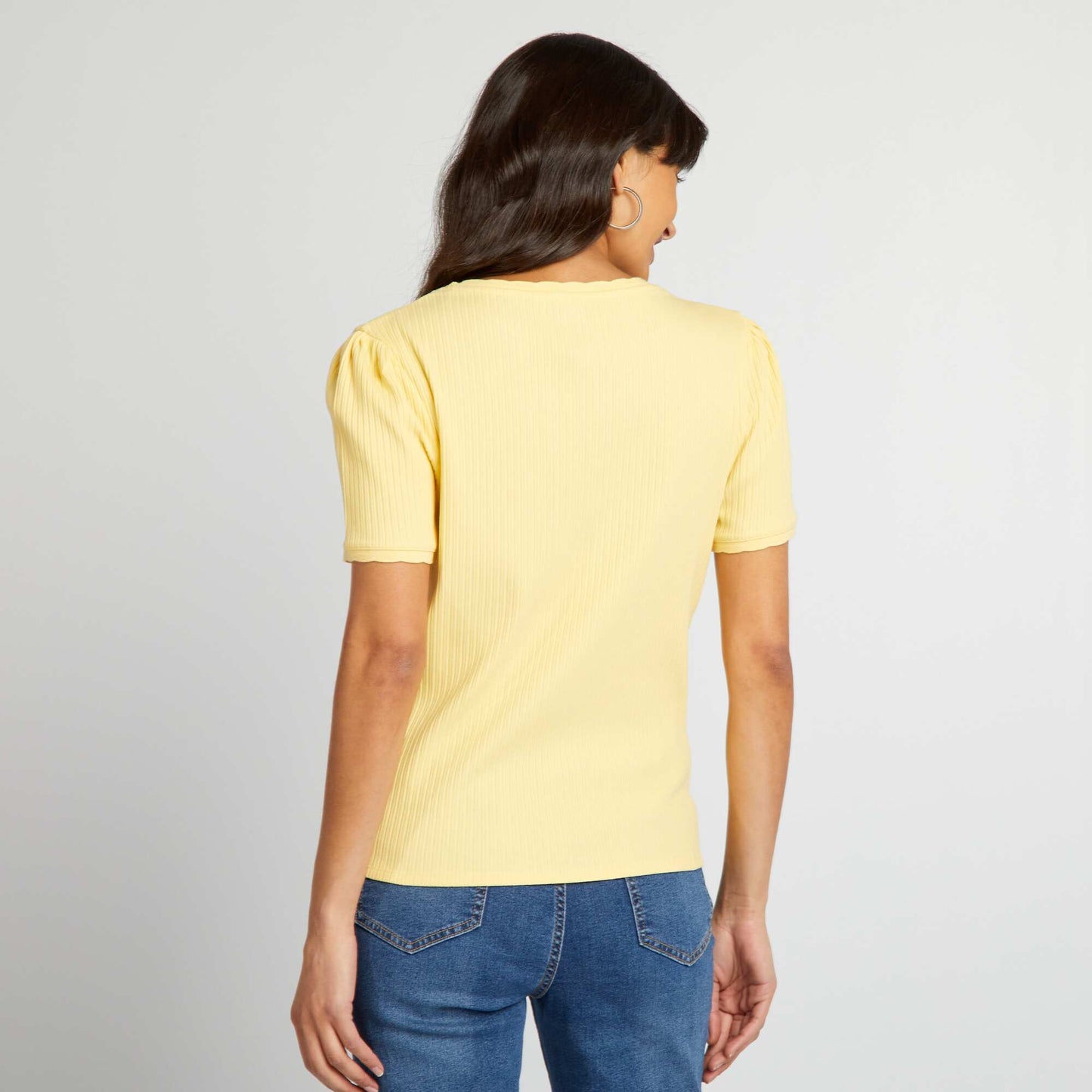 Ribbed T-shirt with scoop neck YELLOW