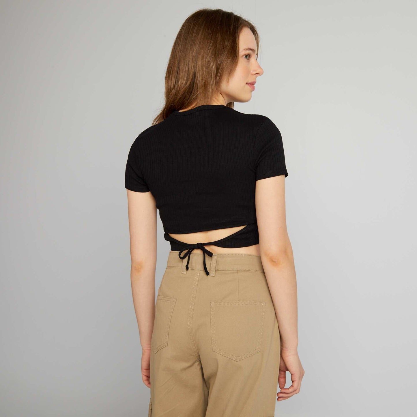 Cropped ribbed T-shirt with ties black