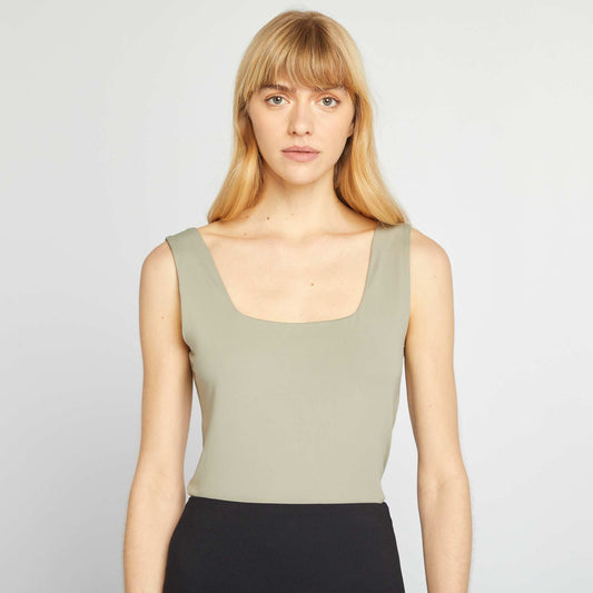 Stretch T-shirt with square neckline GREEN
