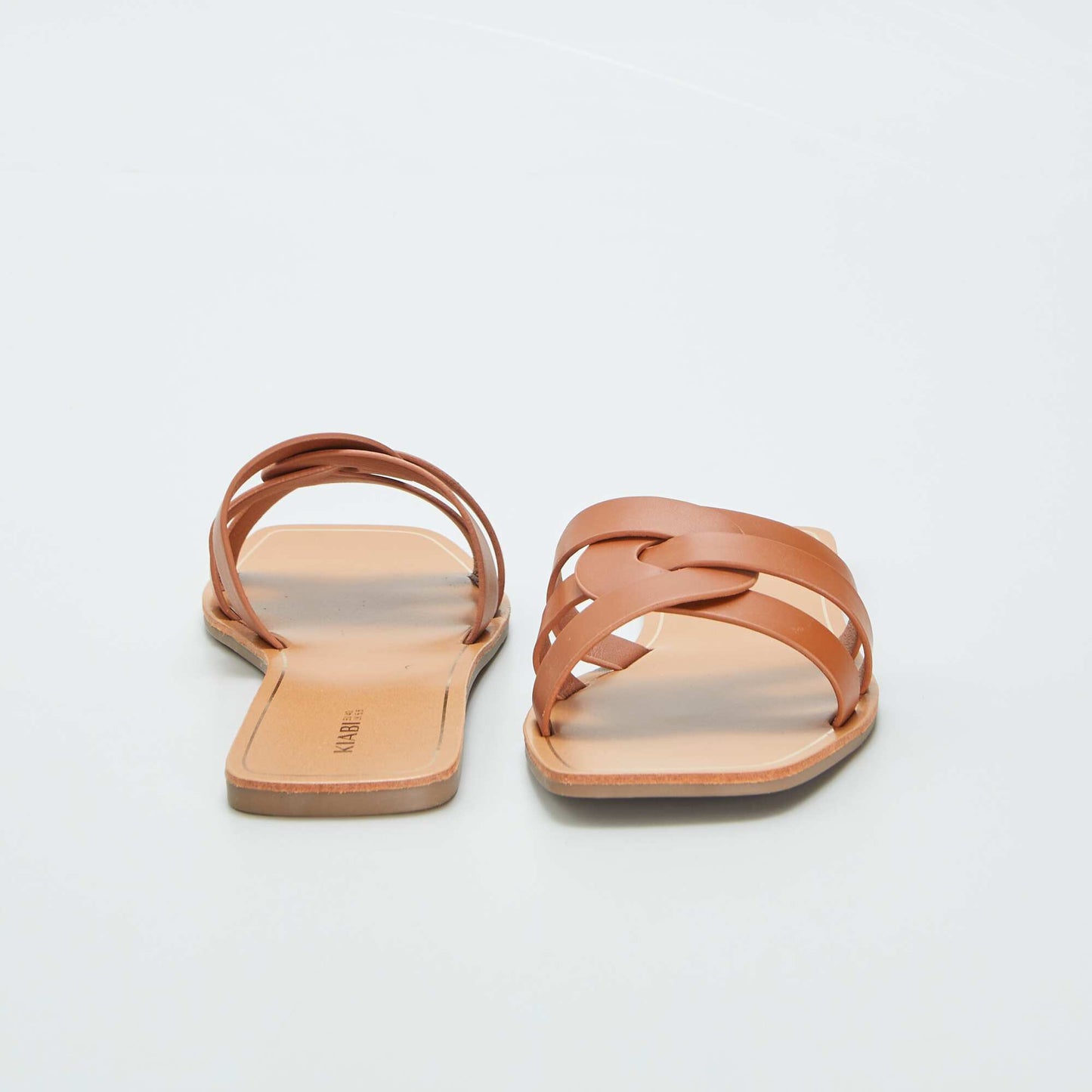 Sandals with crossover straps BROWN