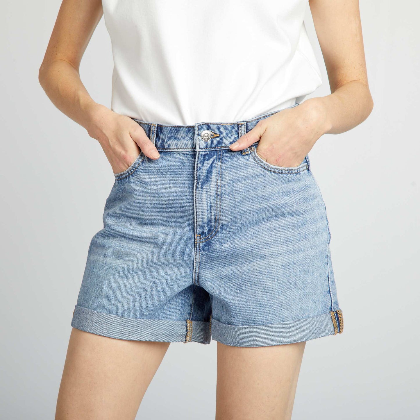 High-waisted denim shorts BLUE