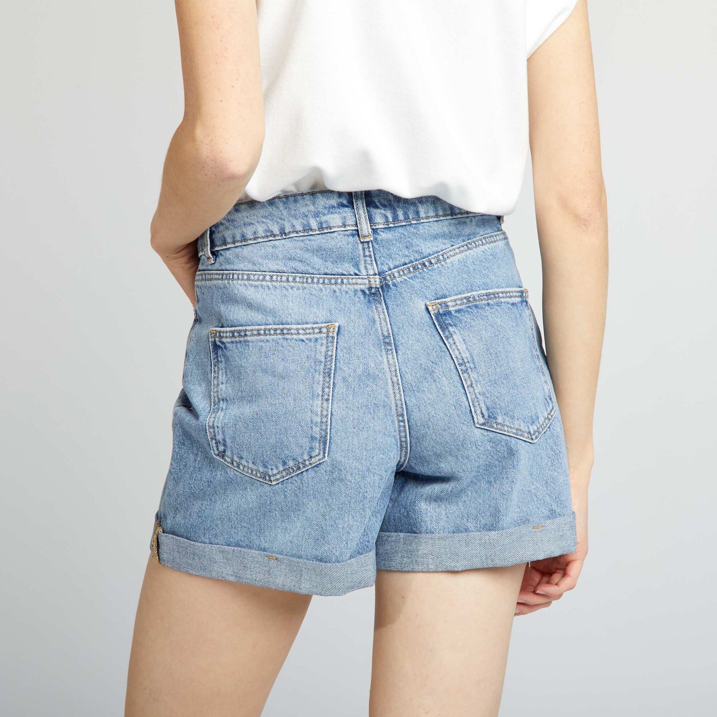 High-waisted denim shorts BLUE