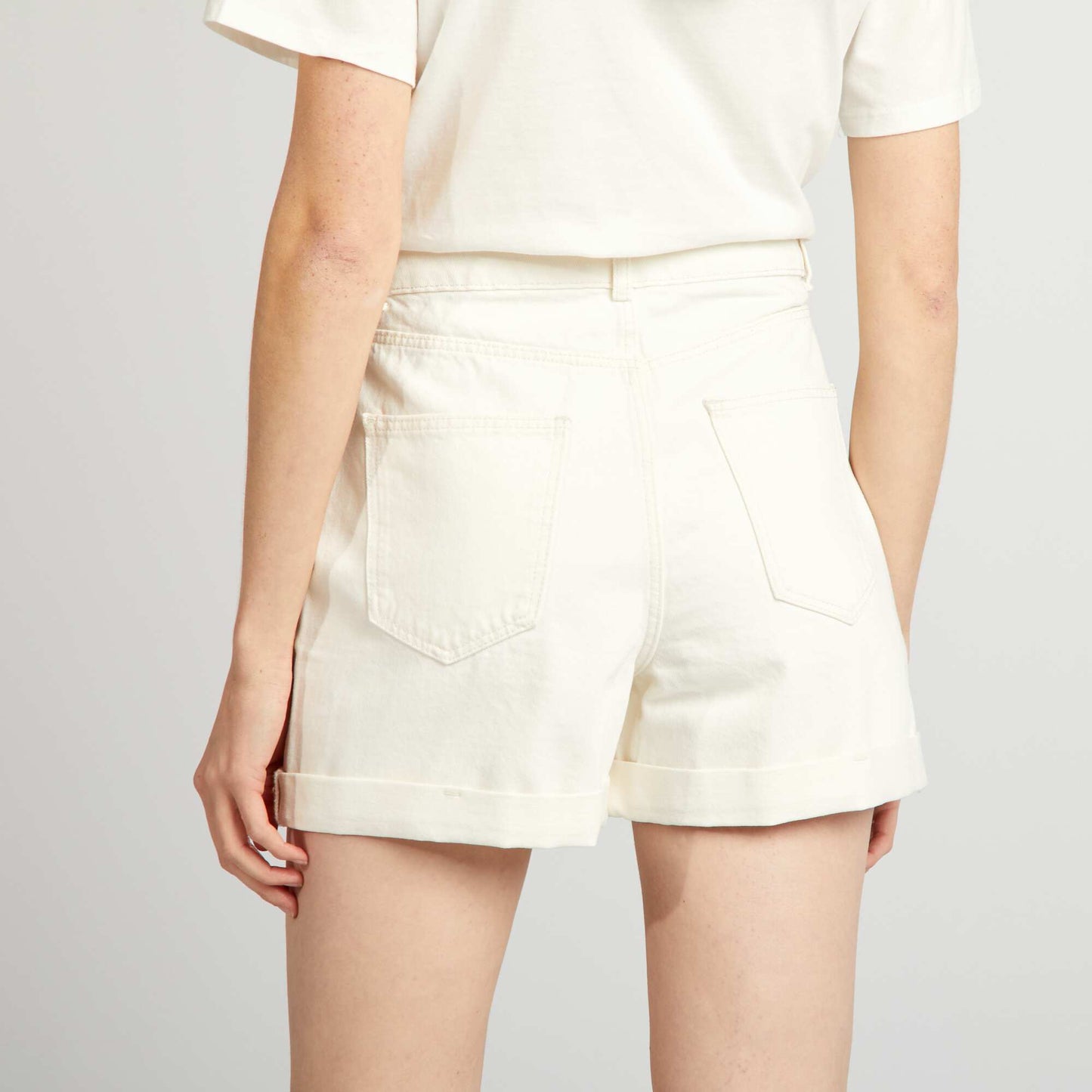 High-waisted denim shorts WHITE