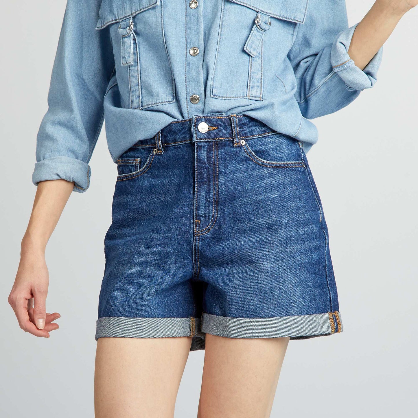 High-waisted denim shorts BLUE