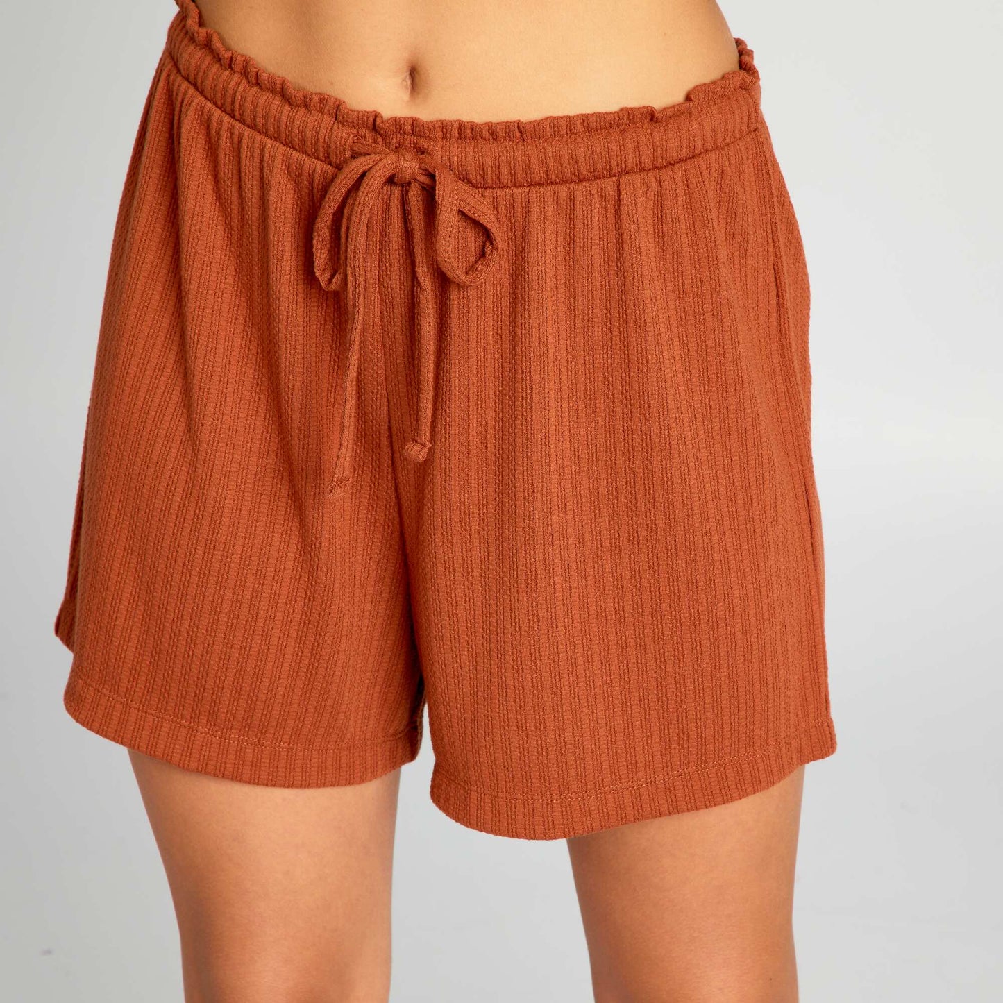 Pyjama shorts in a soft  flowing knit fabric BROWN