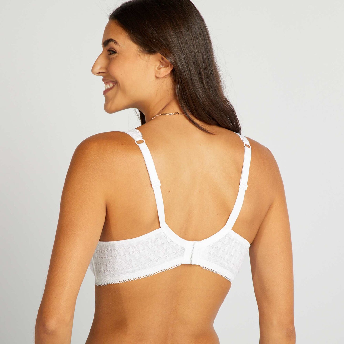 Padded lace bra for D-E cups white