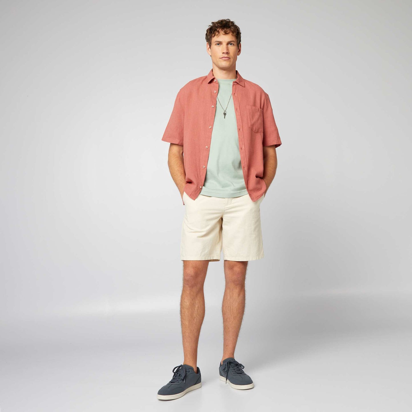 Bermuda shorts with hemp BEIGE