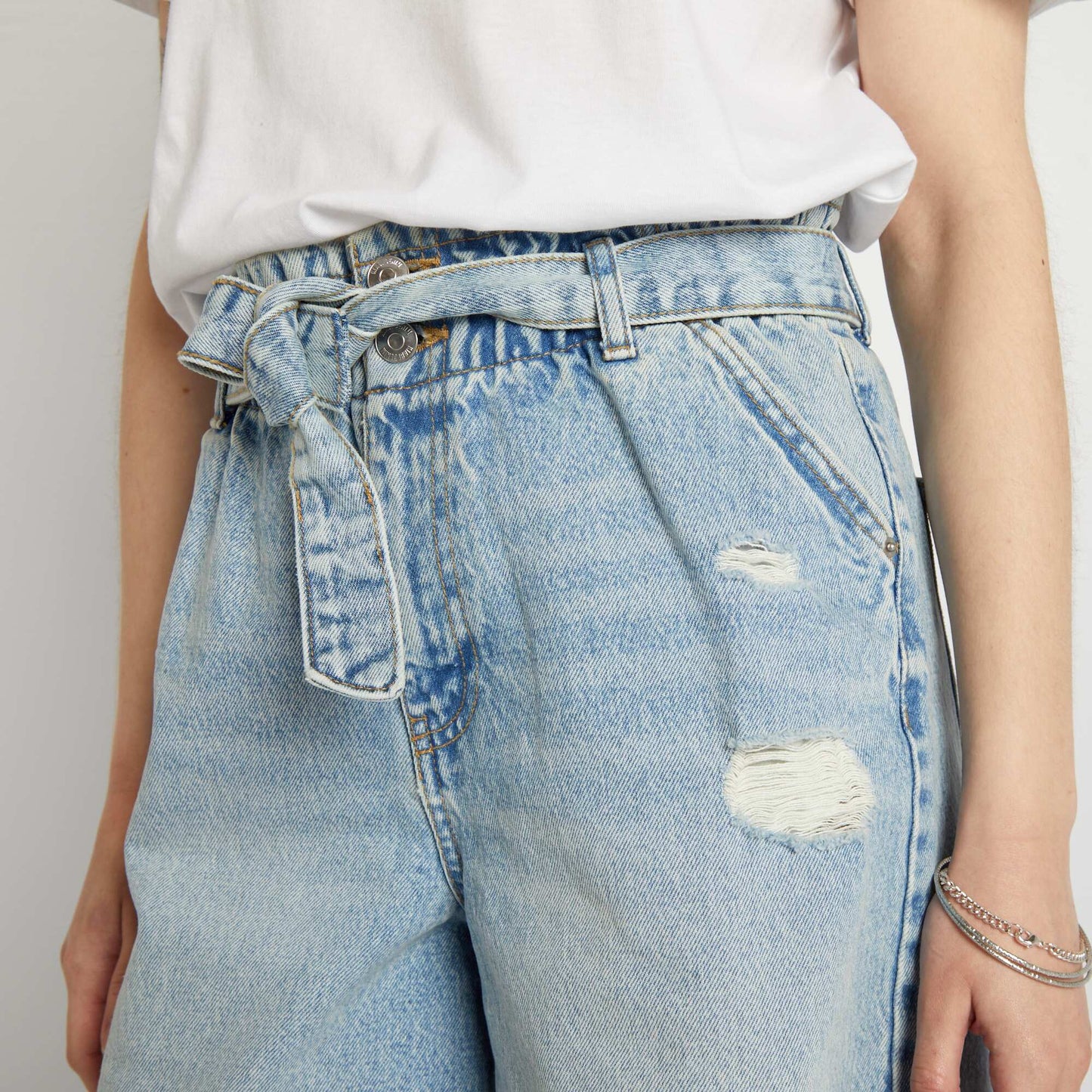 High-waisted denim shorts with belt BLUE