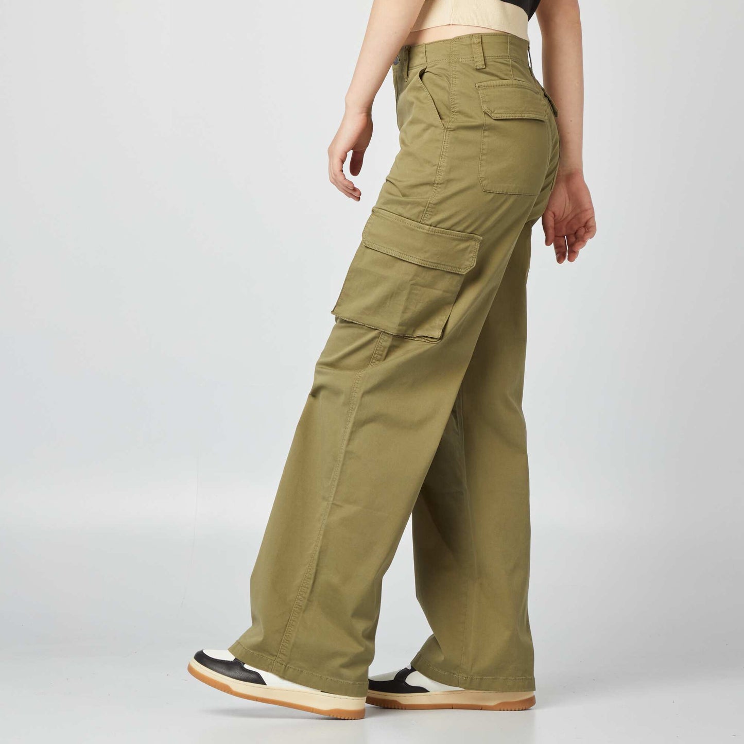 Loose-fit trousers with side pockets GREEN