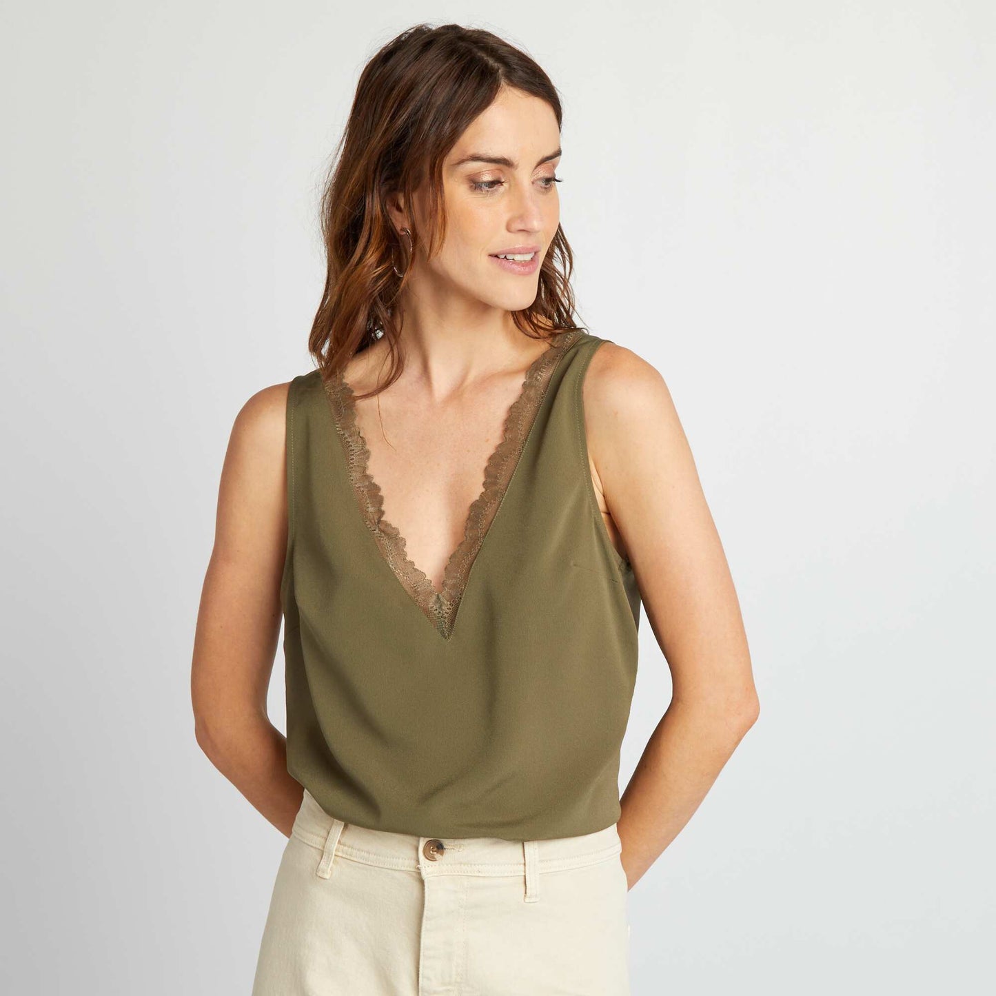 Sleeveless blouse with lace collar KHAKI