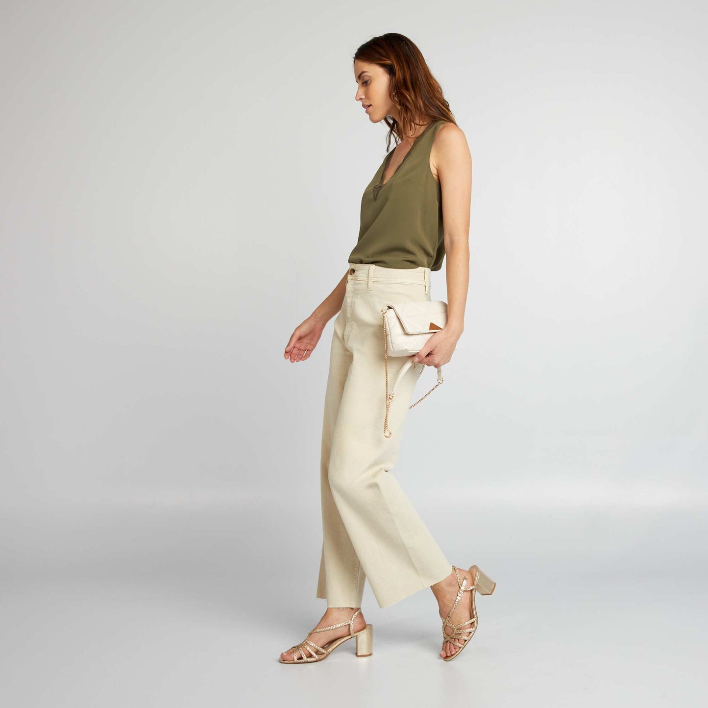 Sleeveless blouse with lace collar KHAKI