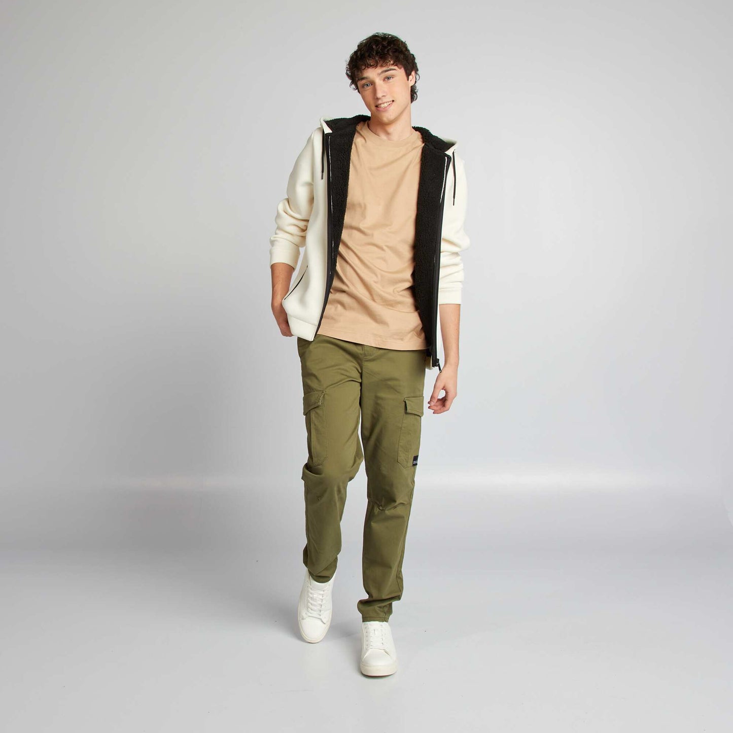 Joggers with flap pockets KHAKI