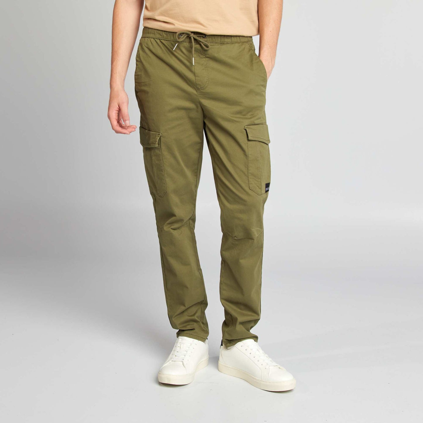 Joggers with flap pockets KHAKI