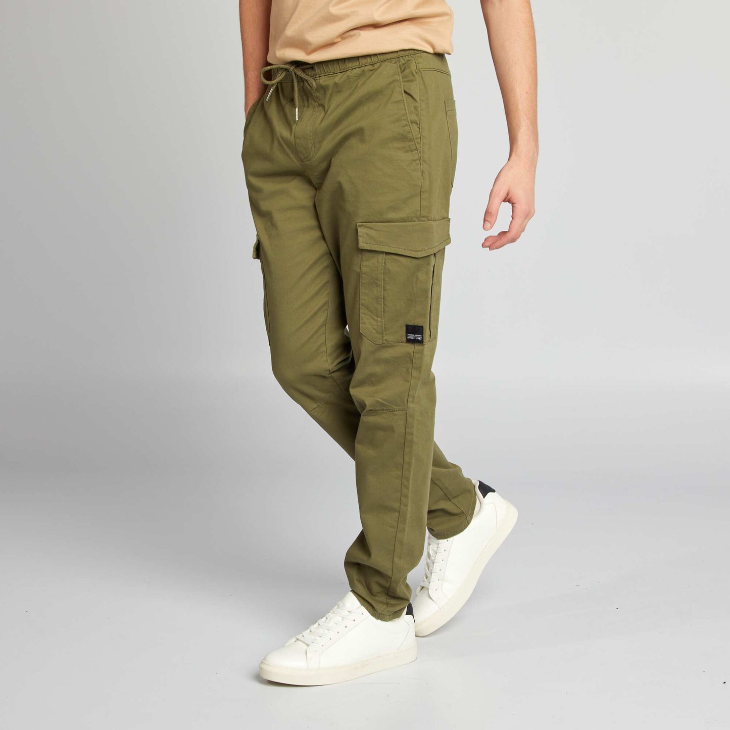 Joggers with flap pockets KHAKI