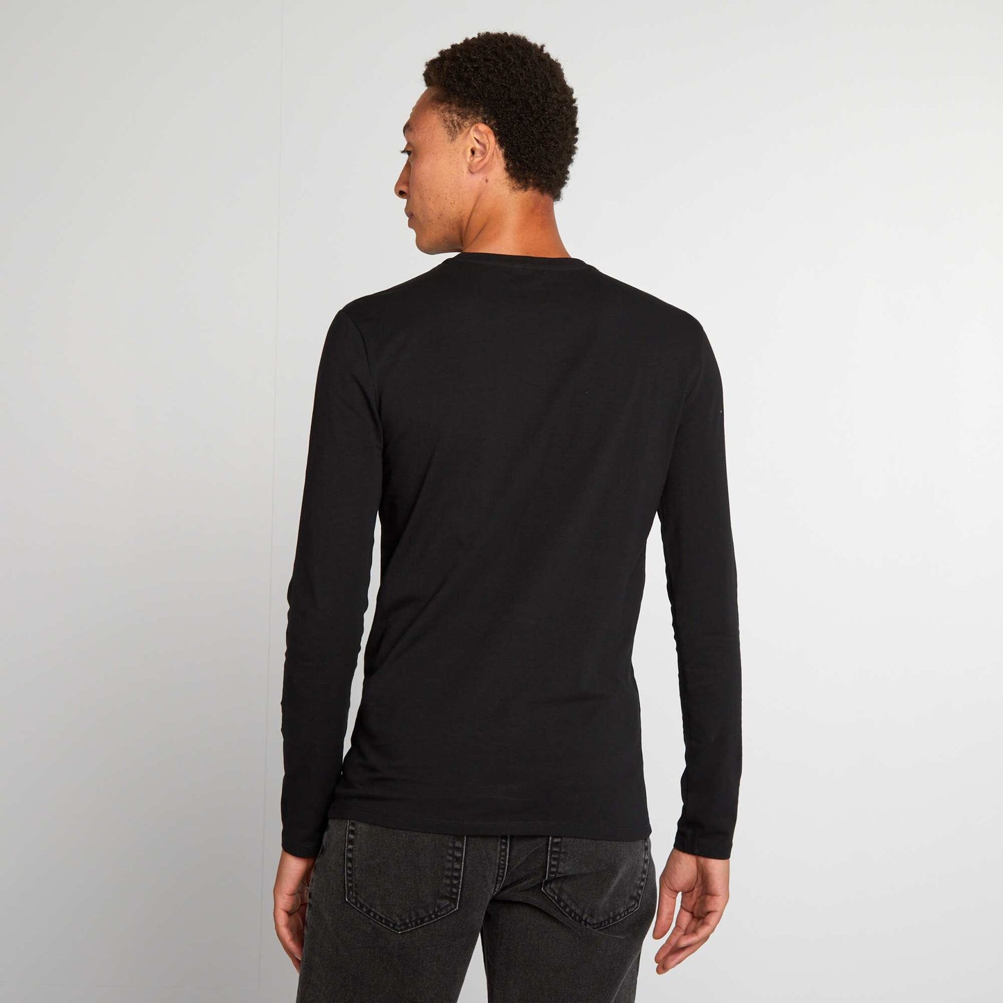 Long-sleeved T-shirt black