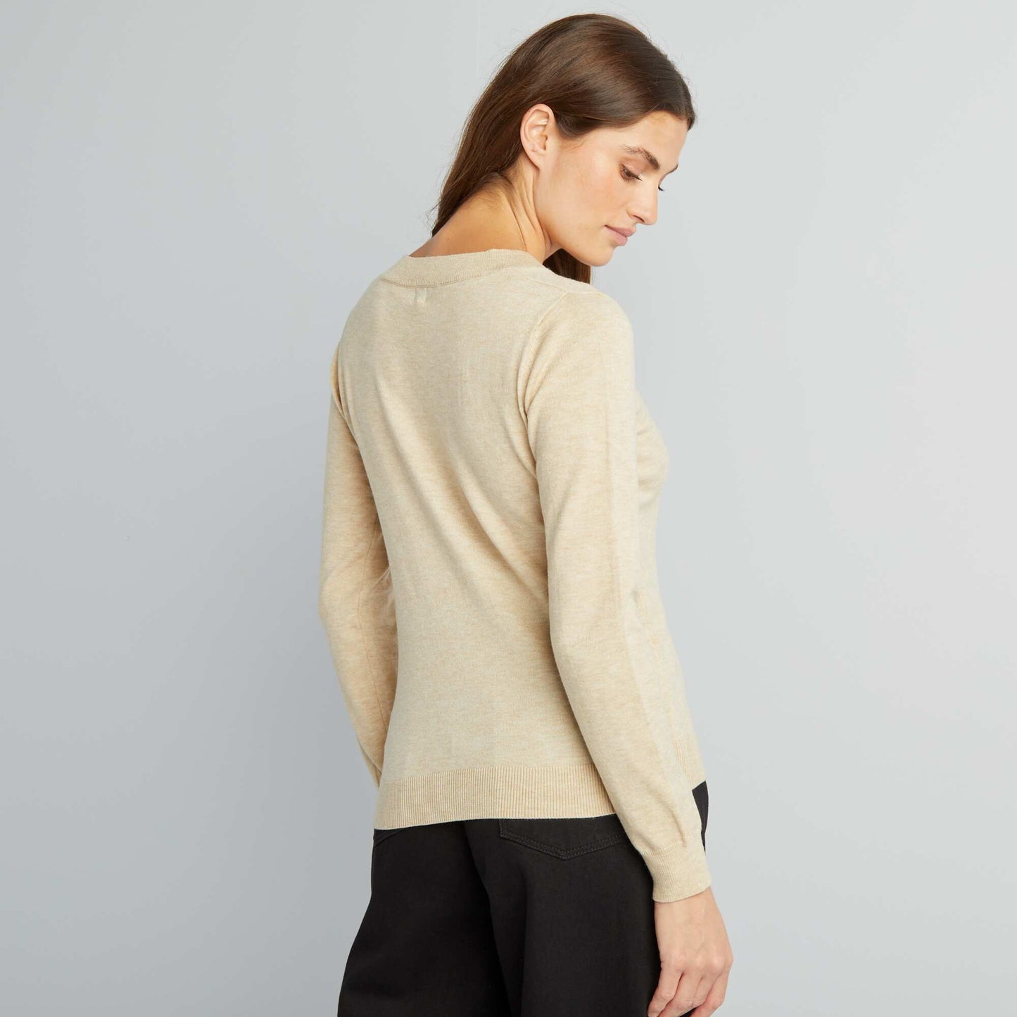 Long-sleeved V-neck sweater BEIGE