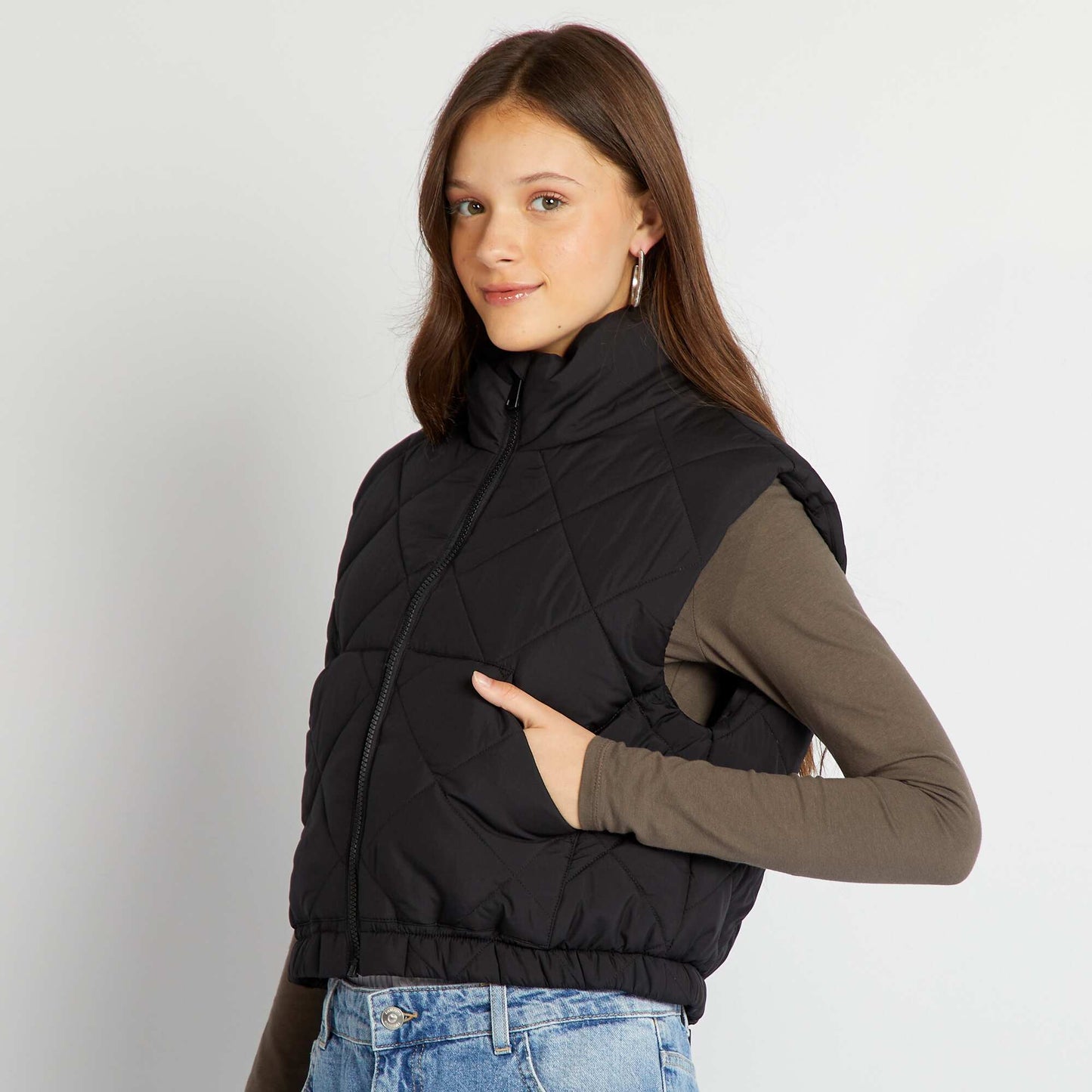 Sleeveless padded jacket black