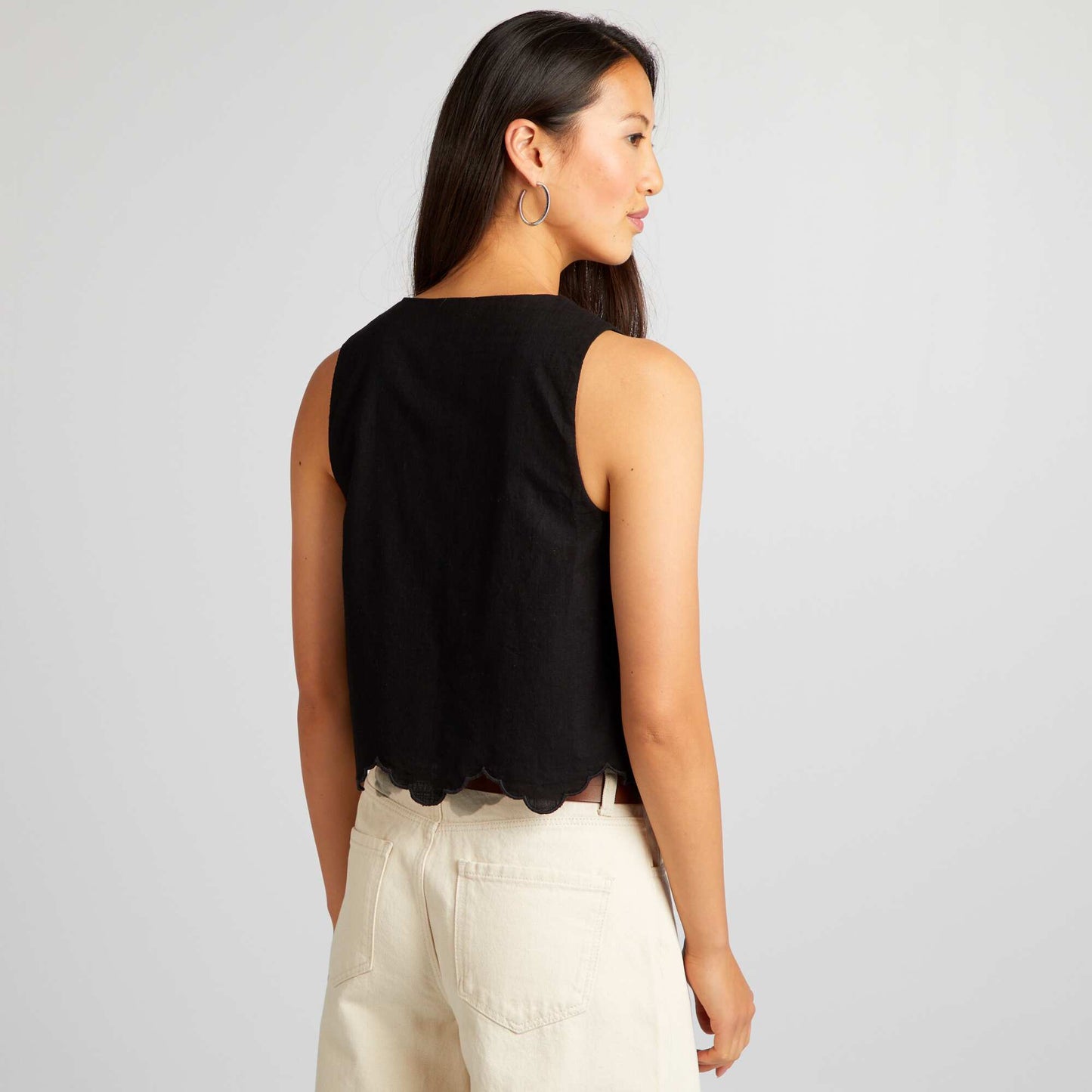 Sleeveless tie top black