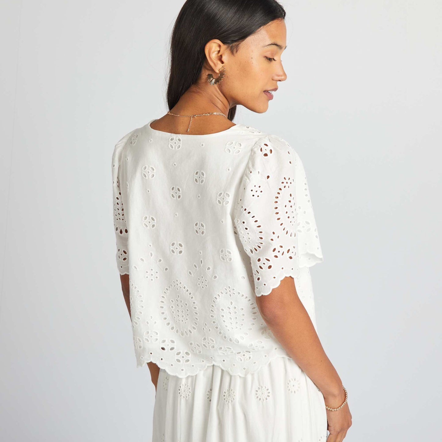 Embroidered blouse with bows at the front WHITE