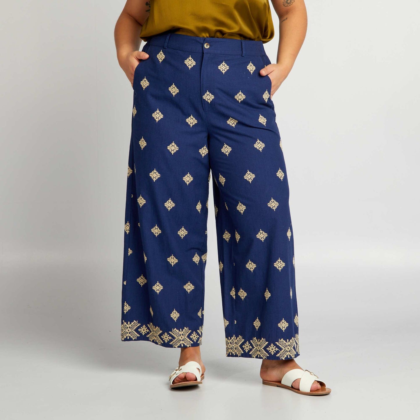 Wide-leg trousers with embroidery BLUE