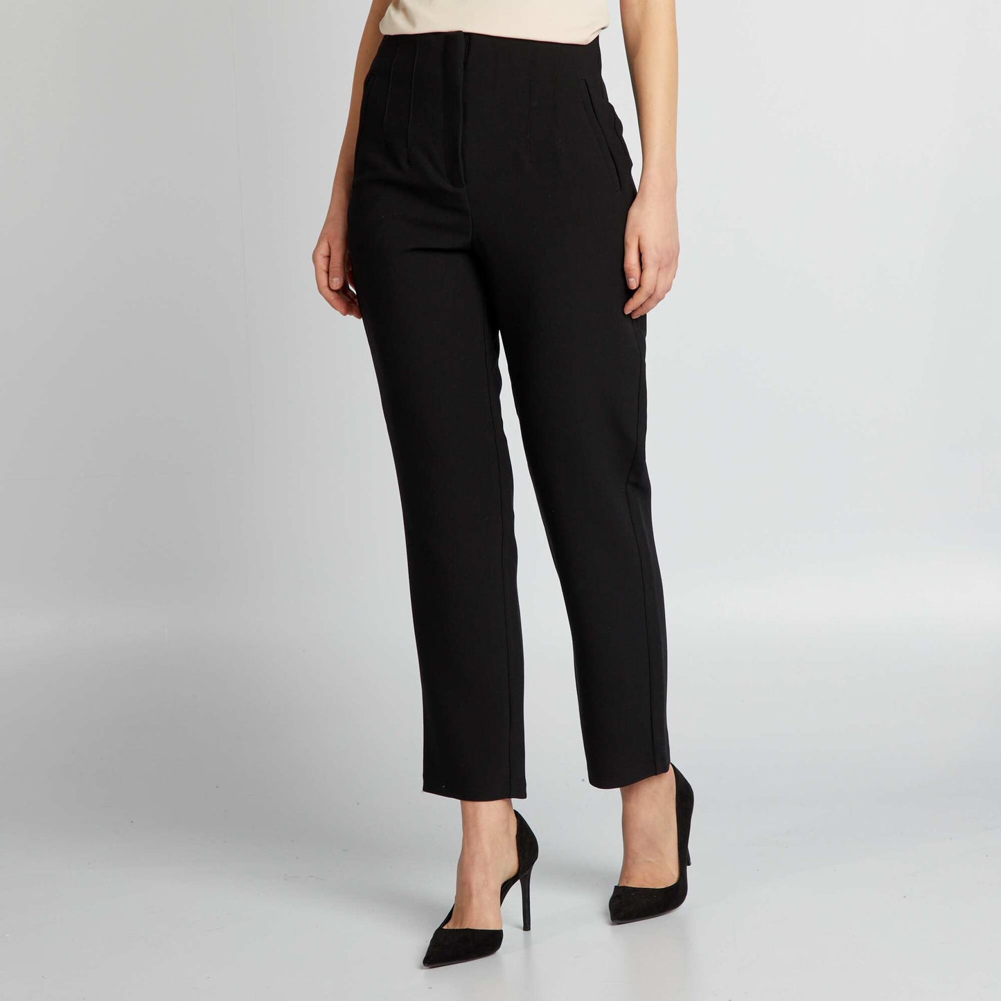 High-waisted straight-leg trousers black