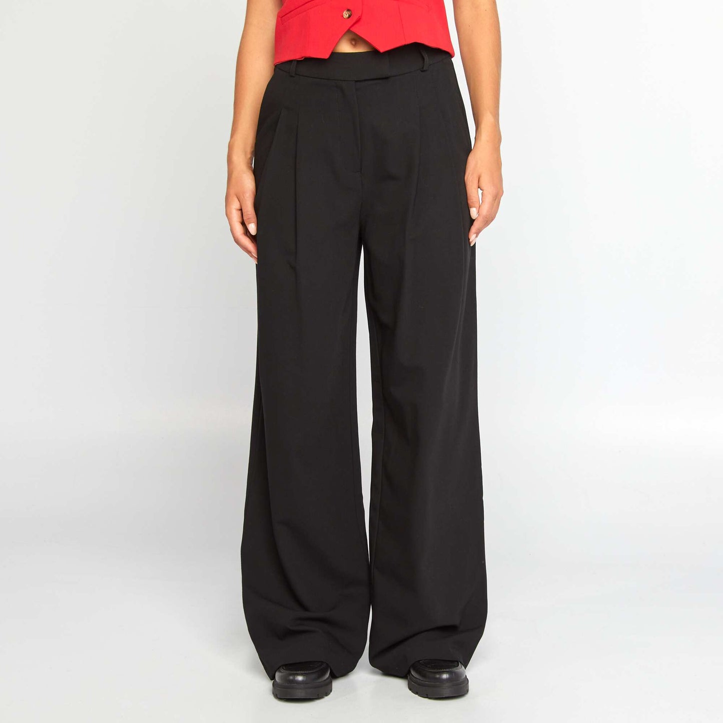 Wide-leg tailored trousers black