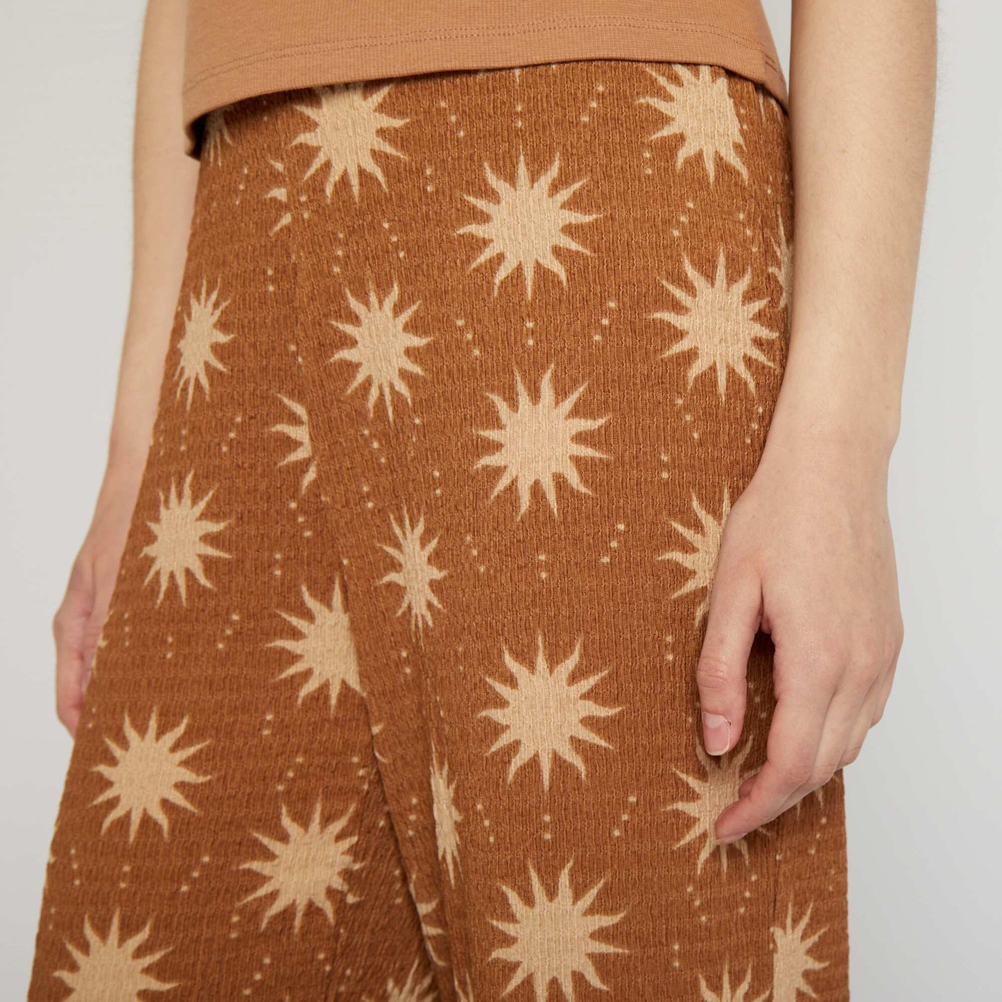 Patterned wide-leg trousers BROWN