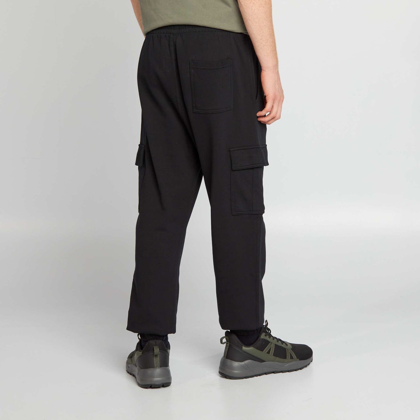 Joggers with side pockets black