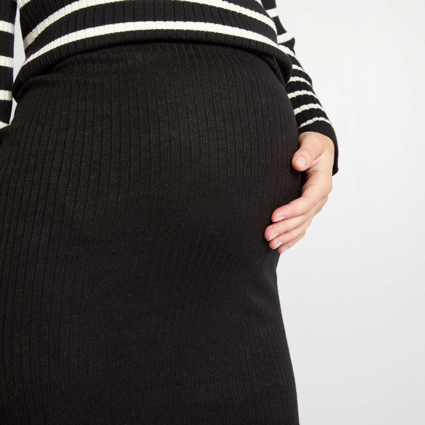 Ribbed maternity skirt black